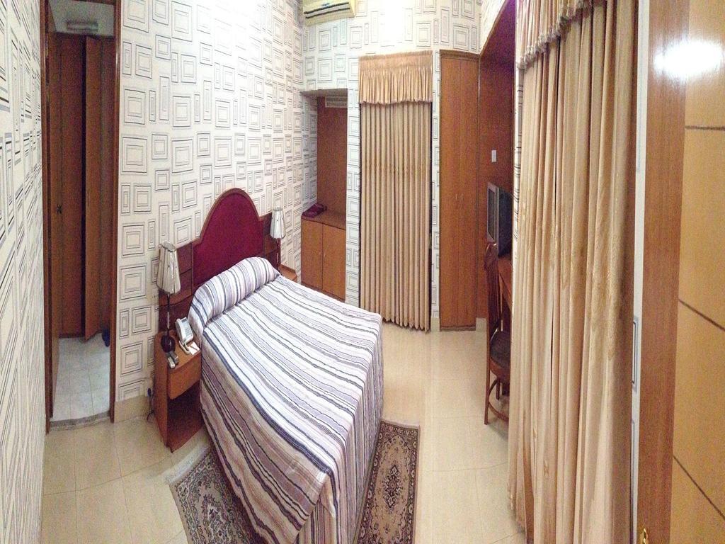 Hotel Naz Garden Bogra Bilik gambar