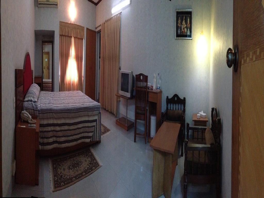 Hotel Naz Garden Bogra Bilik gambar